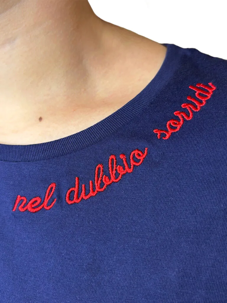 tshirt Nel dubbio sorridi - donna blu